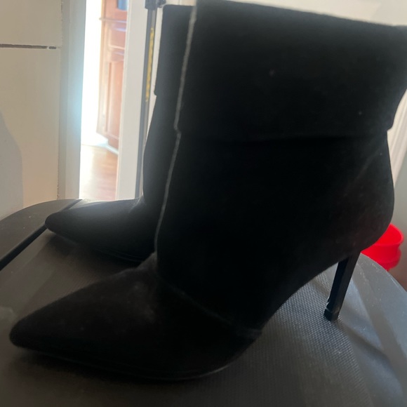 SAINT LAURENT PARIS Suede black booties - Picture 15 of 15